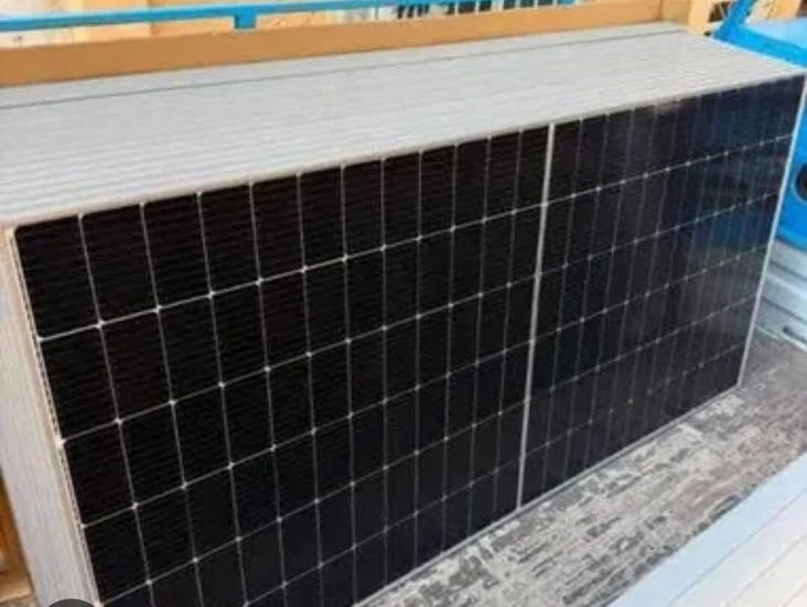 Paneles solares bifaciales 615w