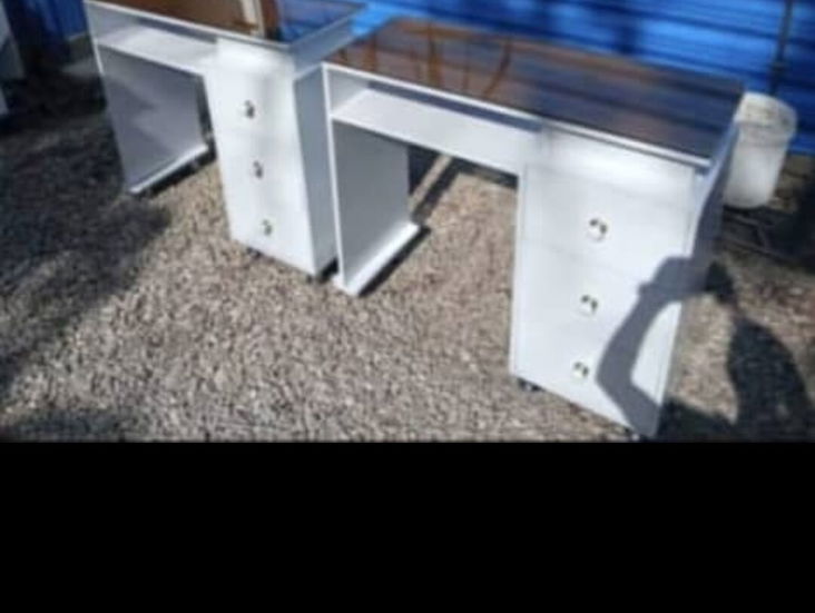Mesas de uñas