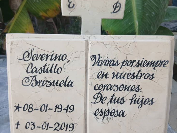 Lapida para su sere querido que no está con nosotros