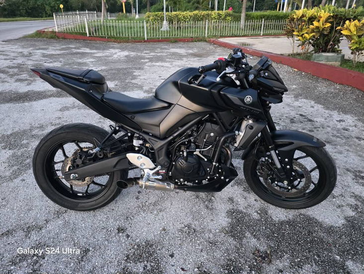 Yamaha MT 03 Black