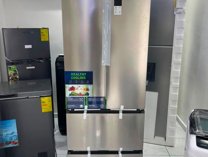 Refrigerador 15.2 p3 Marca Milexus 62.5 X 72.3 X 189 CM Congelación seca Inverter Ideal para paneles